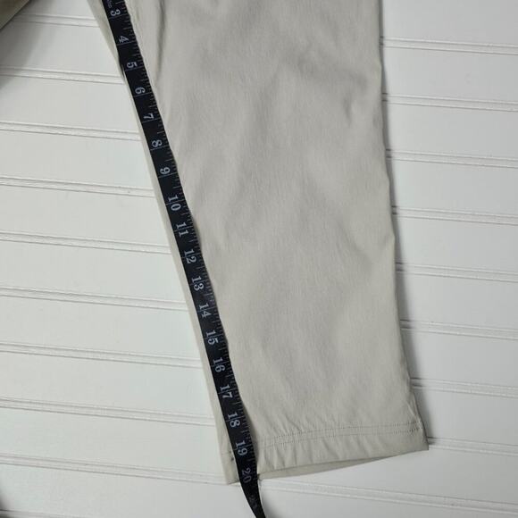 Eddie Bauer Women's Khaki Mid Rise Tech Stretch Capri Pants Size 4 NWT - Picture 16 of 16